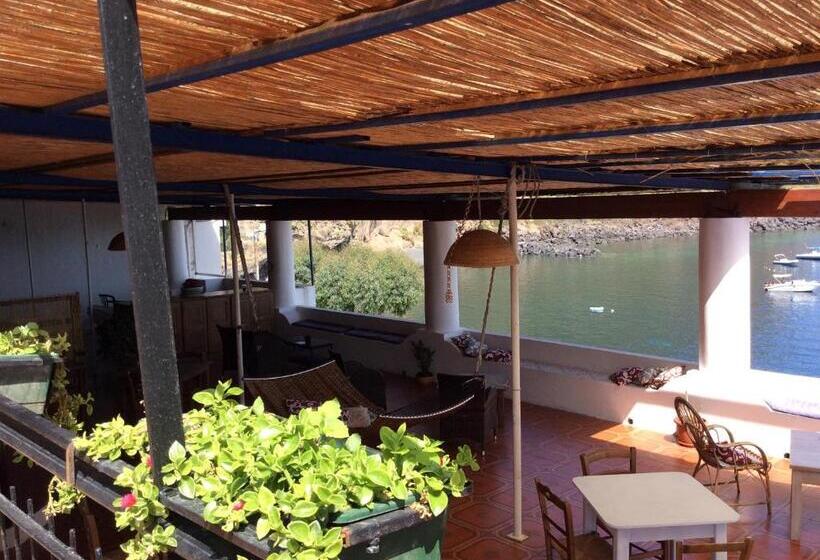 בית מלון כפרי Albergo Seaside