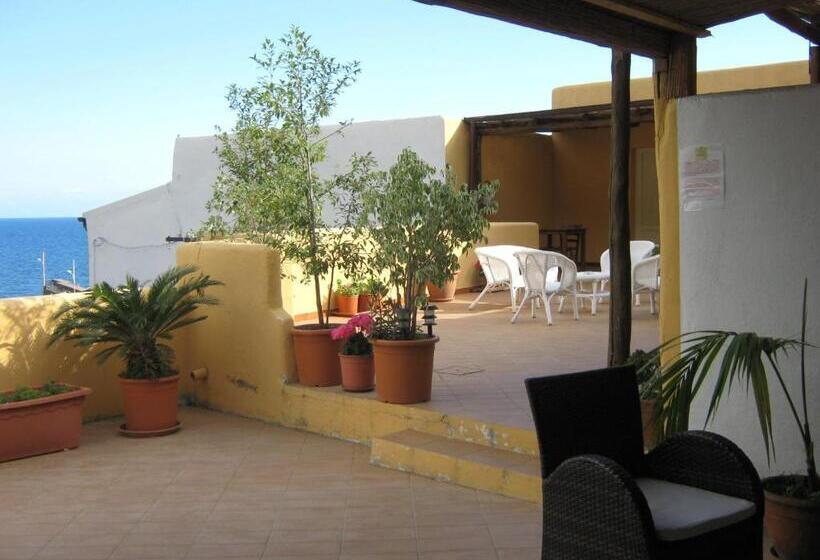 Hotel Albergo Seaside