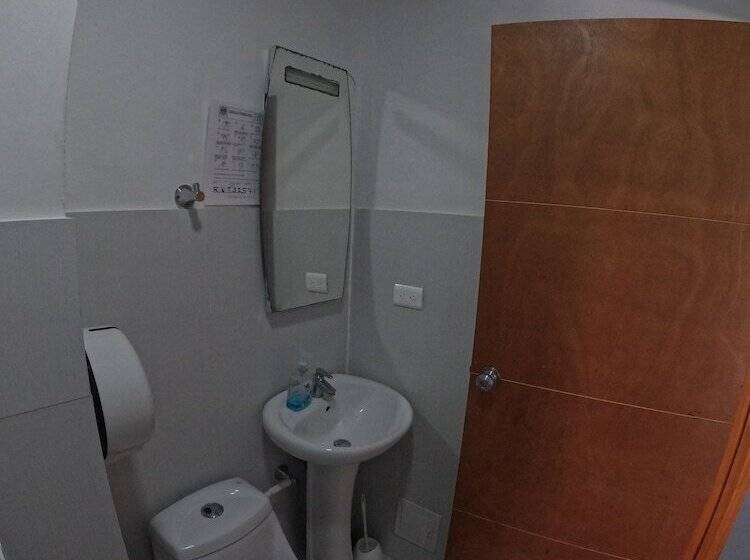 فندق Posada Shang Giovys