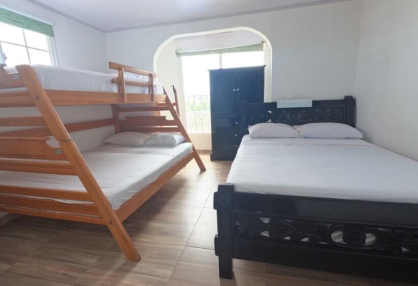 فندق Posada Shang Giovys