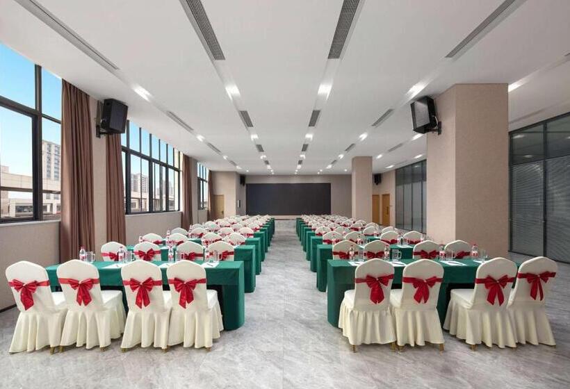 בית מלון כפרי Days Inn By Wyndham Chongqing Tongliang