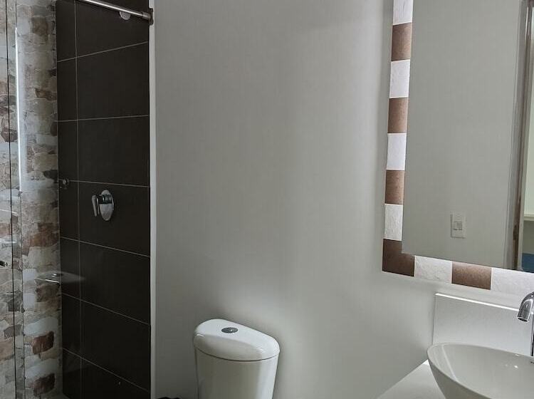 בית מלון כפרי El Oscar