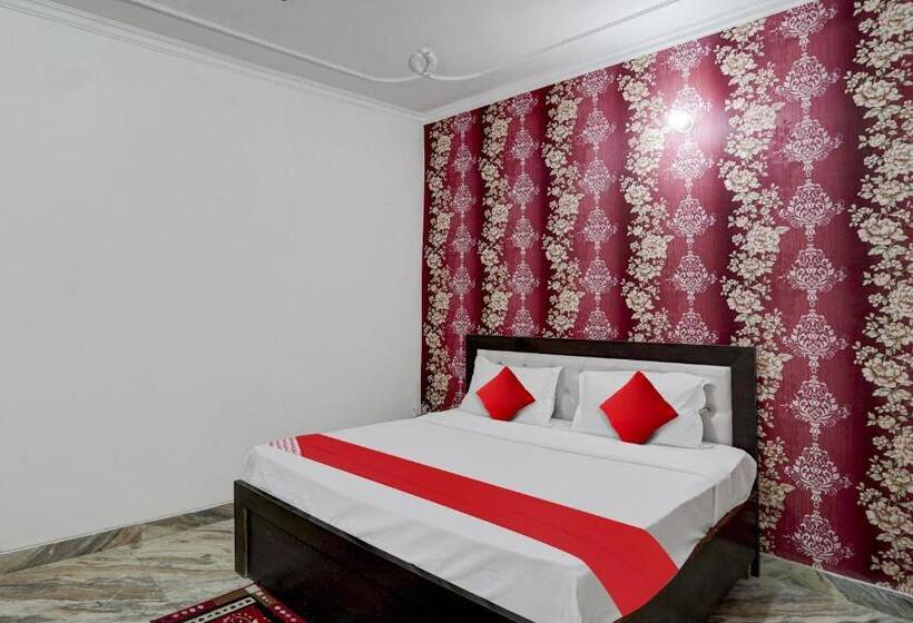 호텔 Flagship The Royal Guest House