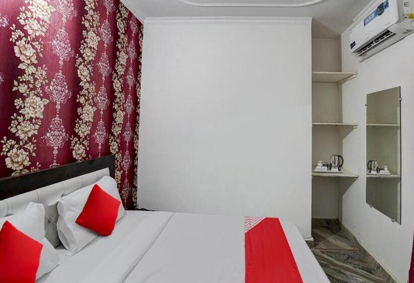 호텔 Flagship The Royal Guest House