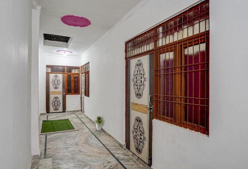 호텔 Flagship The Royal Guest House