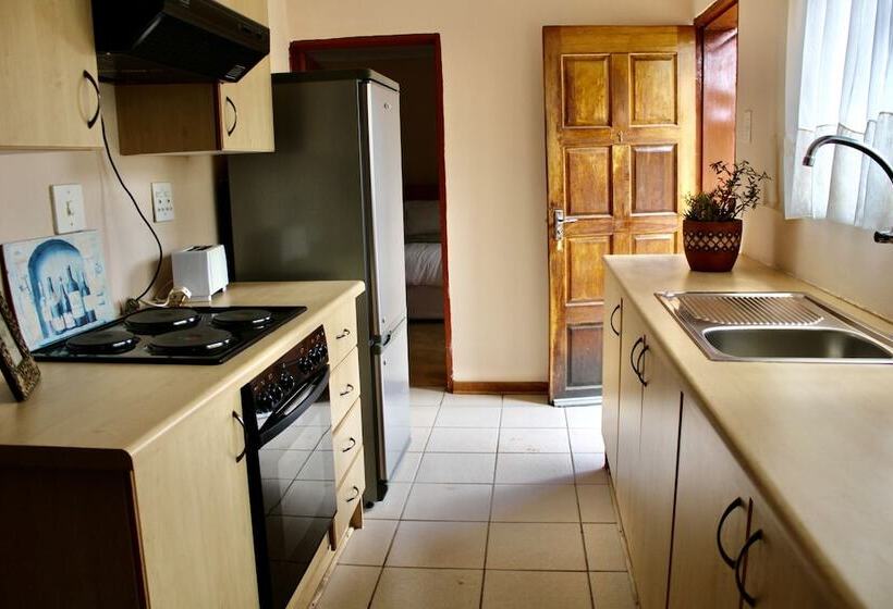 בית מלון כפרי Khutsong Lodge