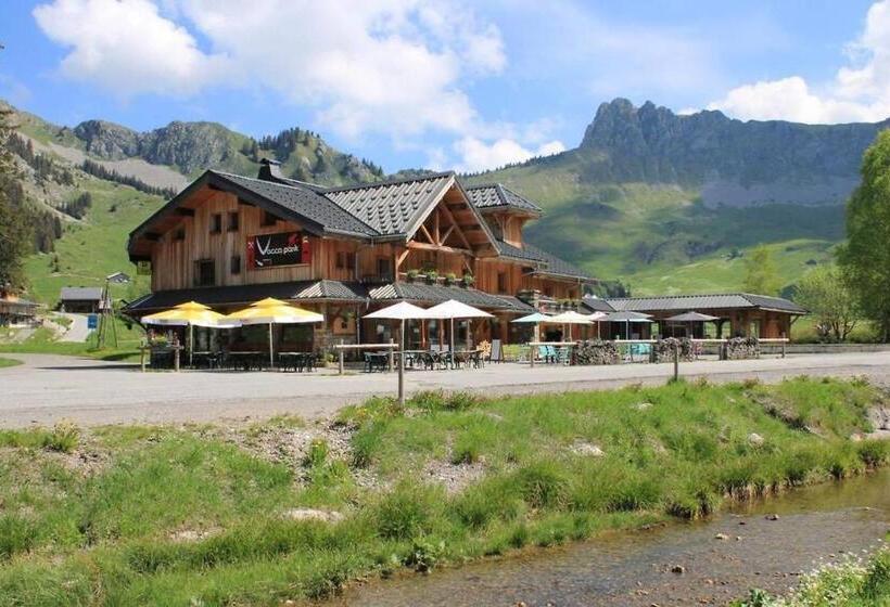 בית מלון כפרי Les Roches 1500