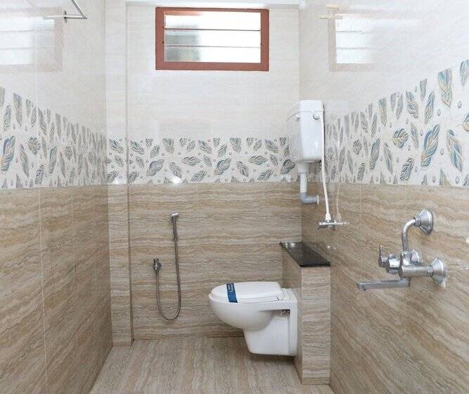 Отель Martine S Residency