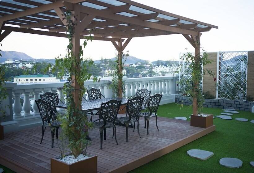 هتل Merperle Dalat