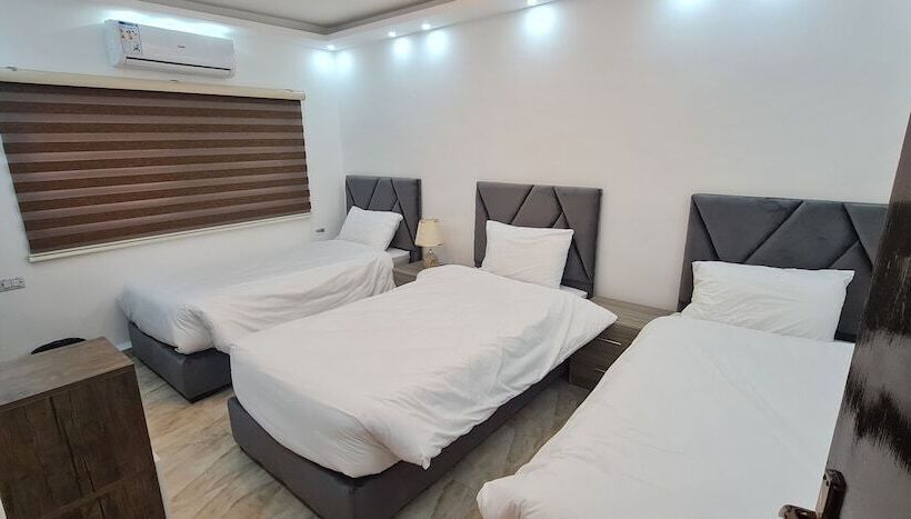 هتل Nabateans Home