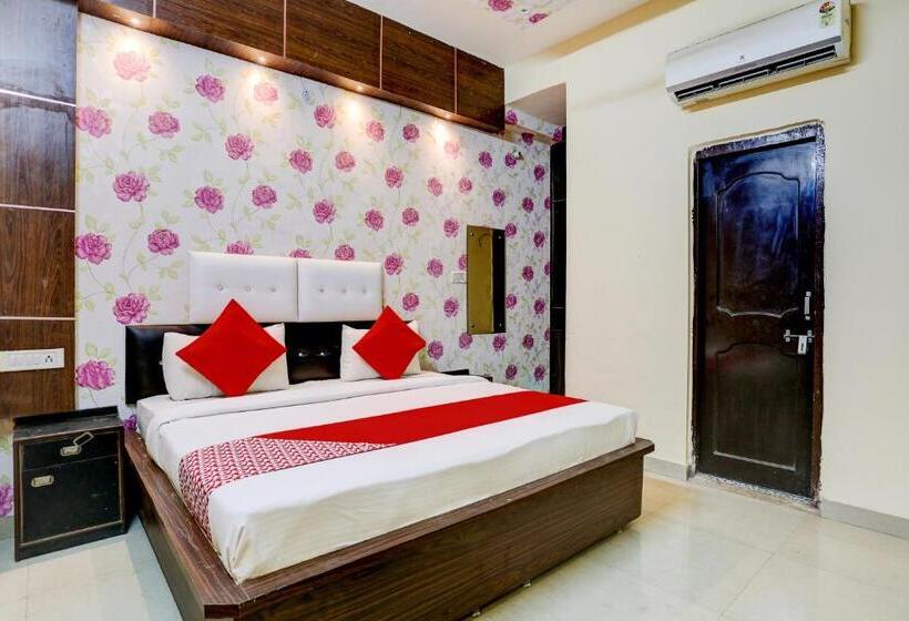 Отель Oyo Alaska