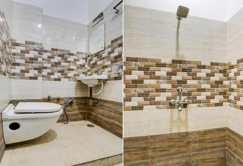 Отель Oyo Alaska