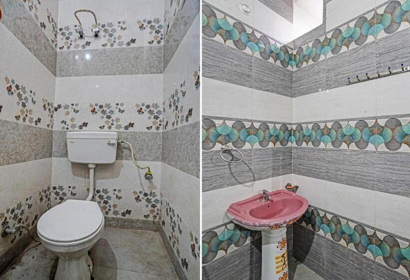 ホテル Oyo Kbs G Oyo