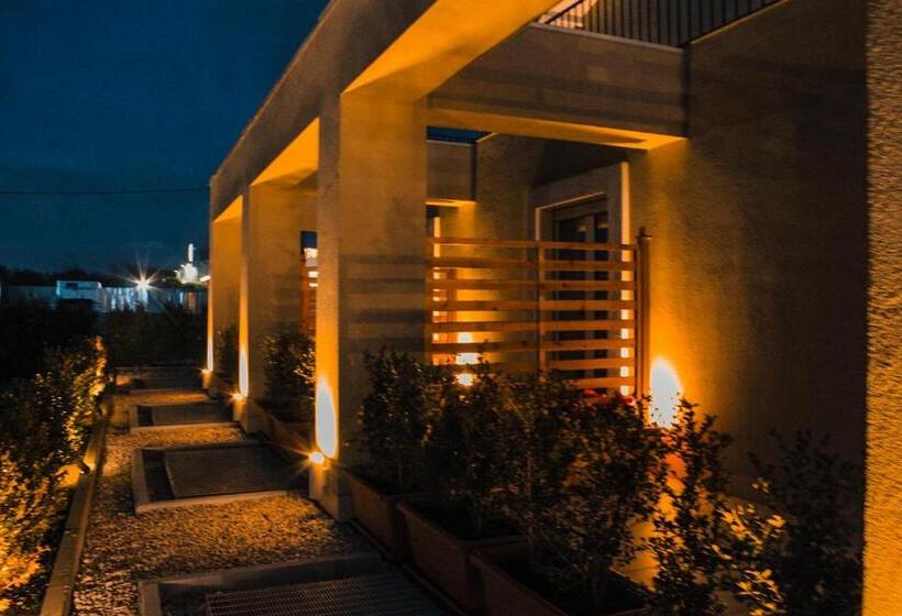 בית מלון כפרי Ro Agrimaison