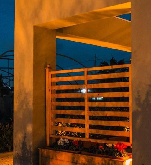 בית מלון כפרי Ro Agrimaison