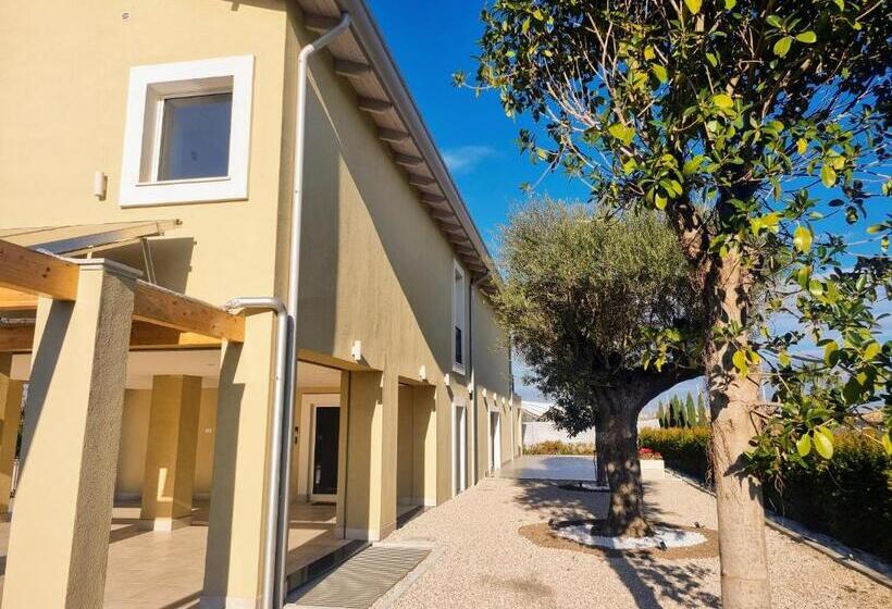 בית מלון כפרי Ro Agrimaison