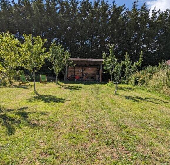 Отель Shirehill Farm, Shires Barns