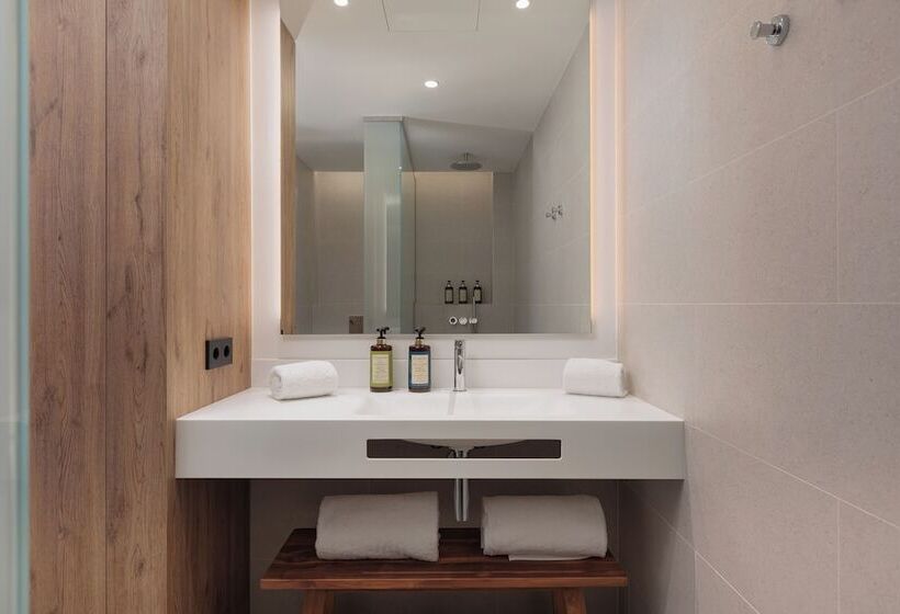 Отель Tembo Barcelona