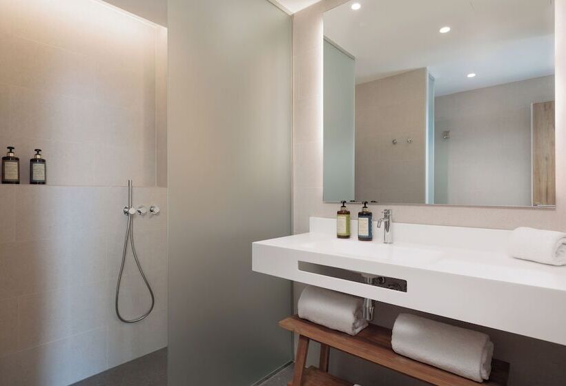 Отель Tembo Barcelona