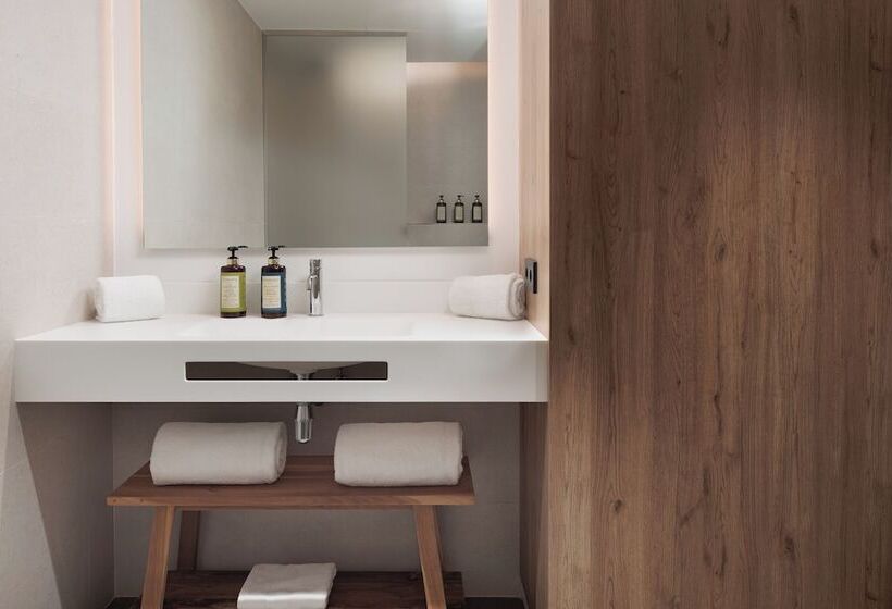 Отель Tembo Barcelona