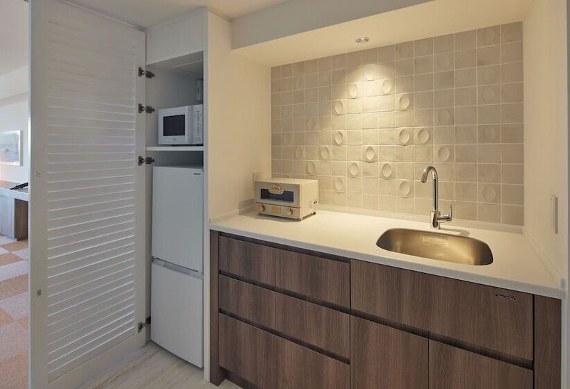 בית מלון כפרי The Senagajima Storyline