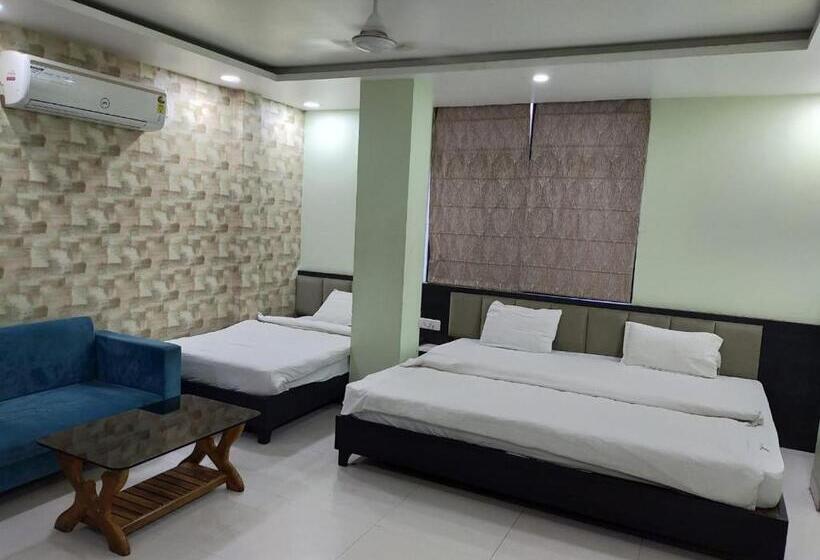 호텔 Collection O Hoshangabad