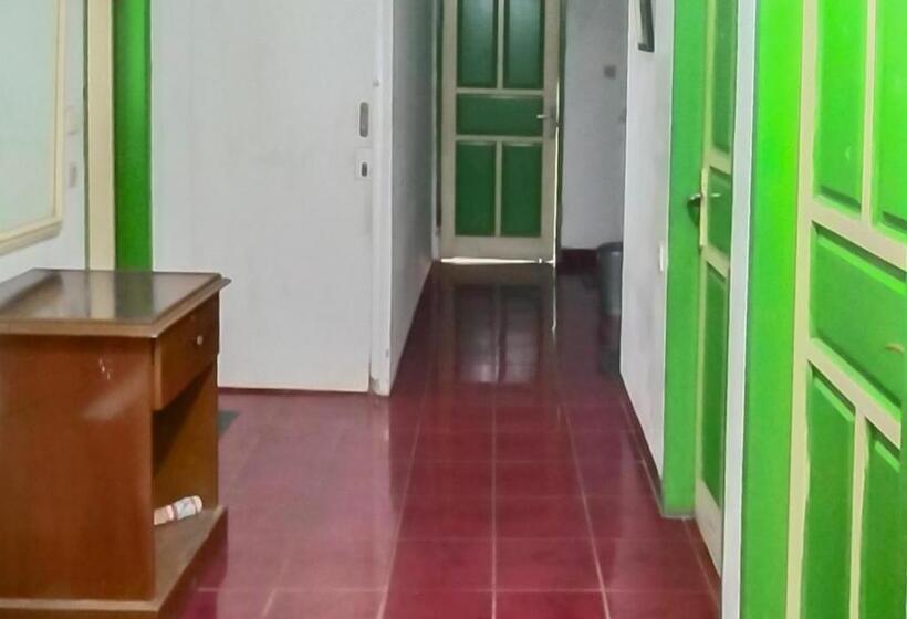 호텔 Villa Anyelir Yustik Mitra Reddoorz