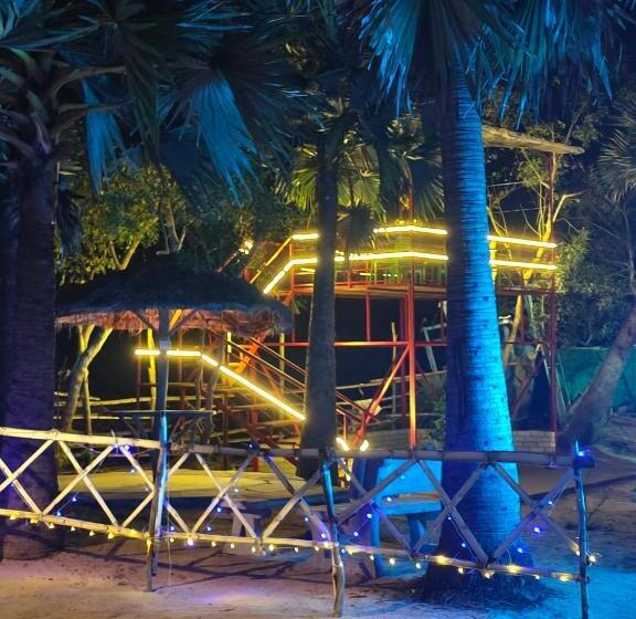 בית מלון כפרי Wild Dunes Konark