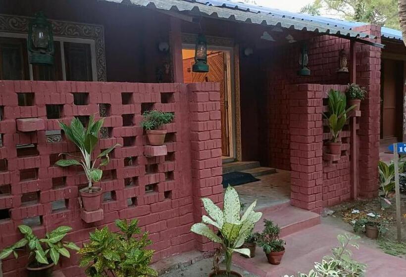 בית מלון כפרי Wild Dunes Konark