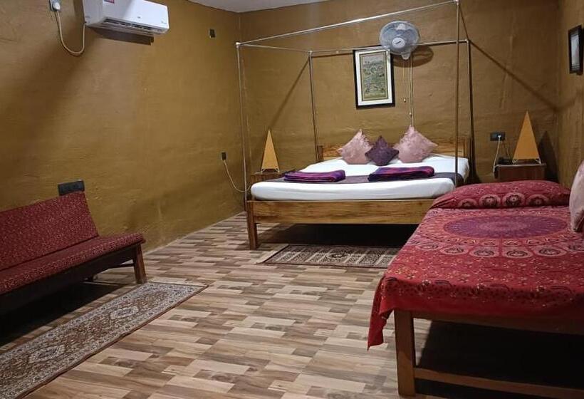 בית מלון כפרי Wild Dunes Konark