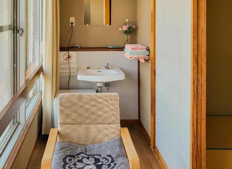 בית מלון כפרי Yufuin Monday 湯布院マンデー