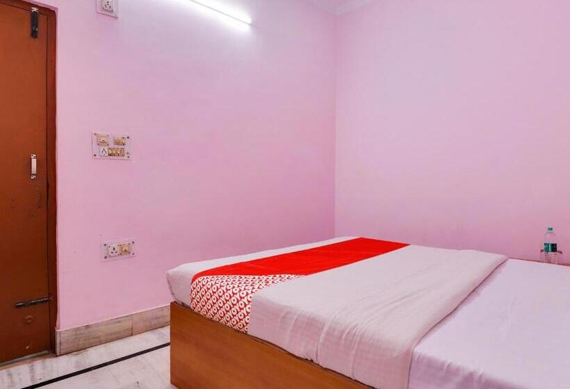 בית מלון כפרי Yug Residency