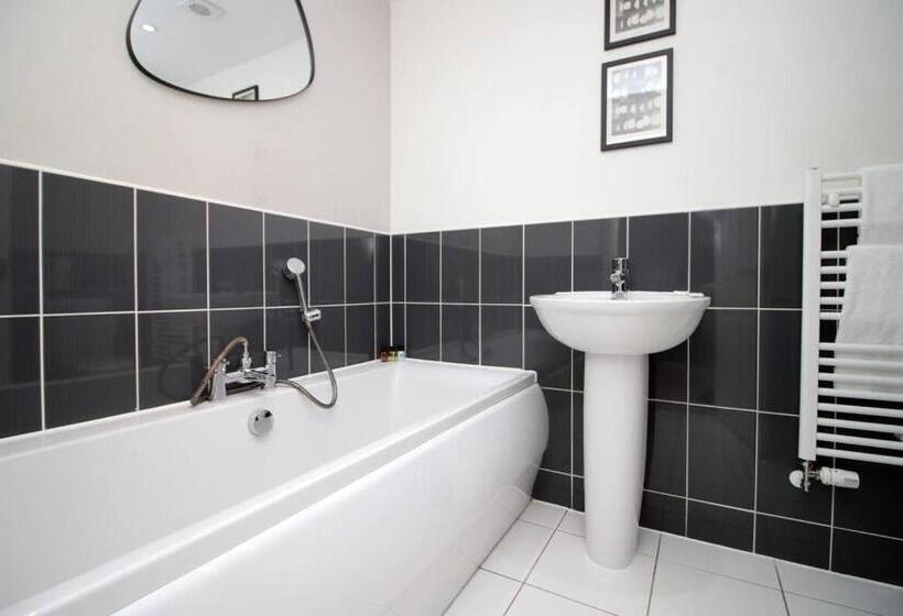 Пансион 4 Br | Free Parking | Garden