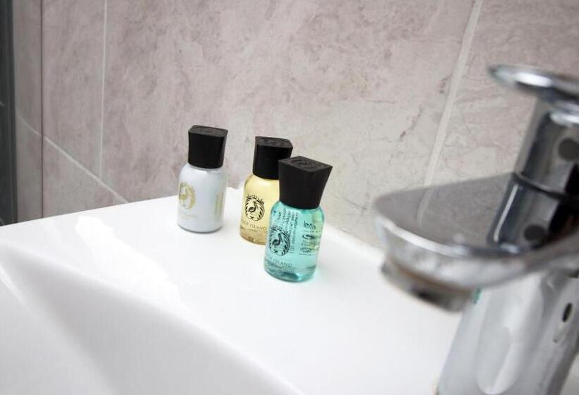 بنسيون 4 Br With Free On Street Parking