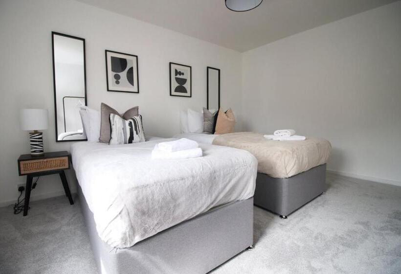 بنسيون 4 Br With Free On Street Parking