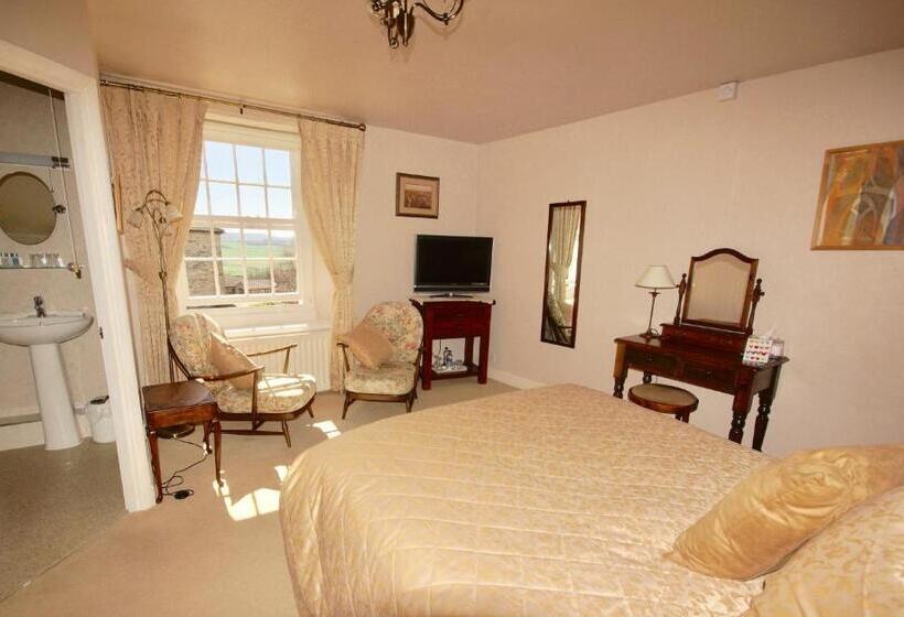 بنسيون Clyde House