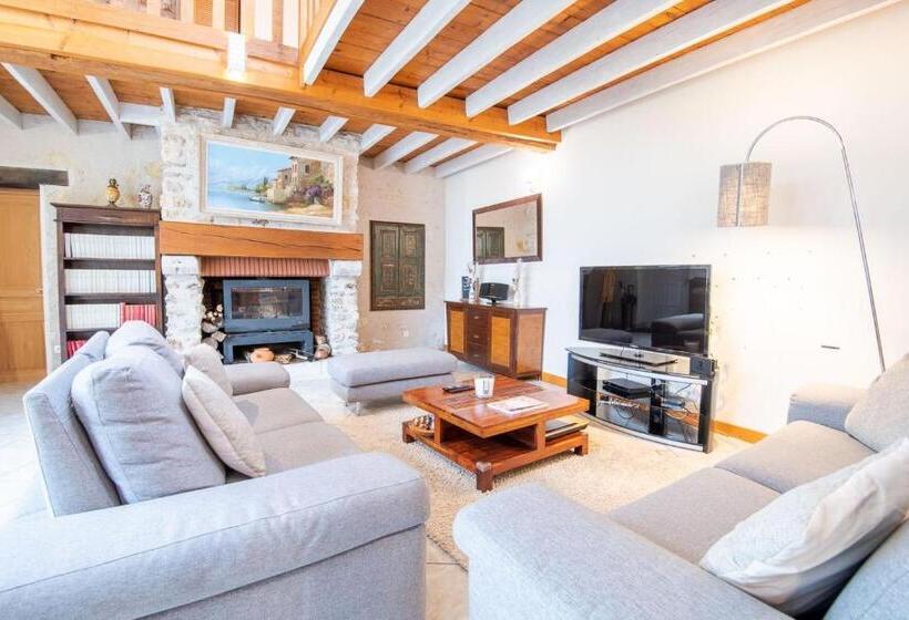 פנסיון Country House Les Romarins   14 Pers