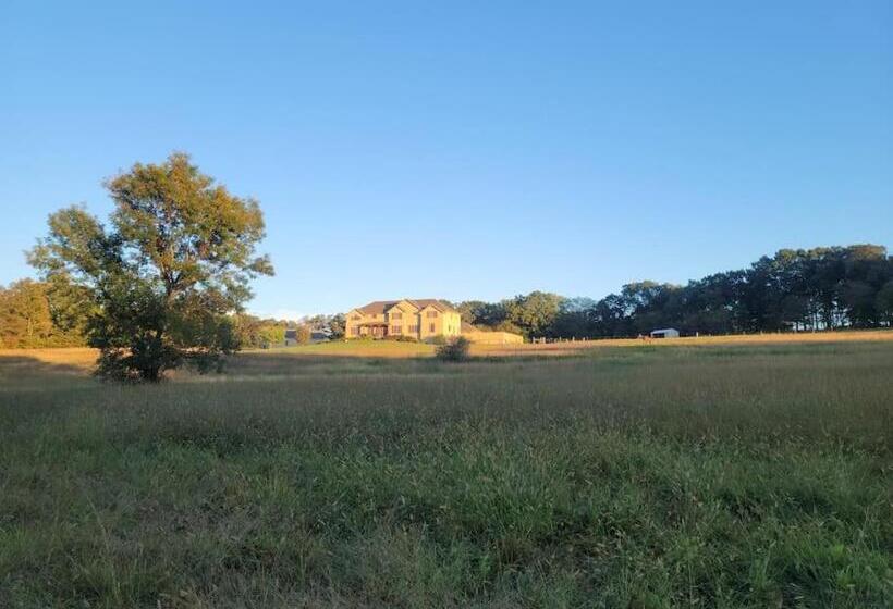 بنسيون Deer Run Estate Llc