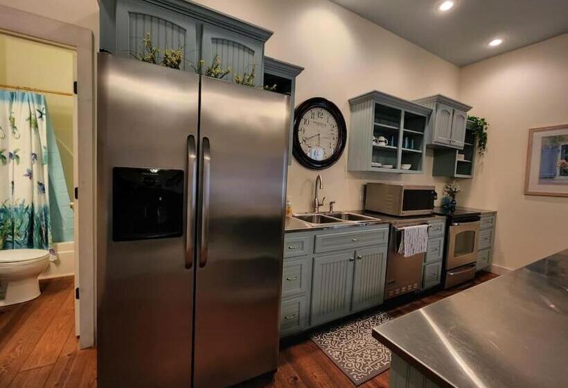 بنسيون Deer Run Estate Llc