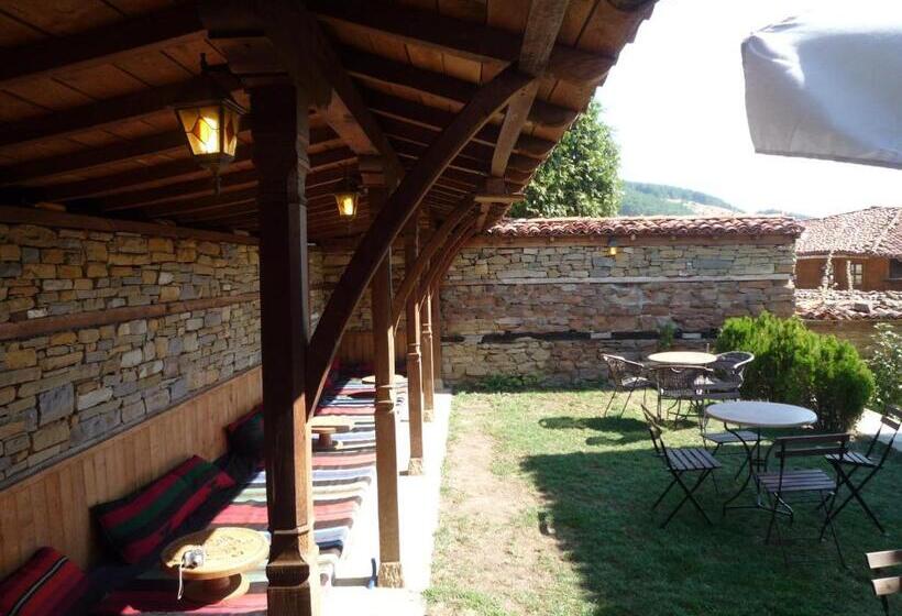 פנסיון Guest House Dimcho Kehaia S Cafe