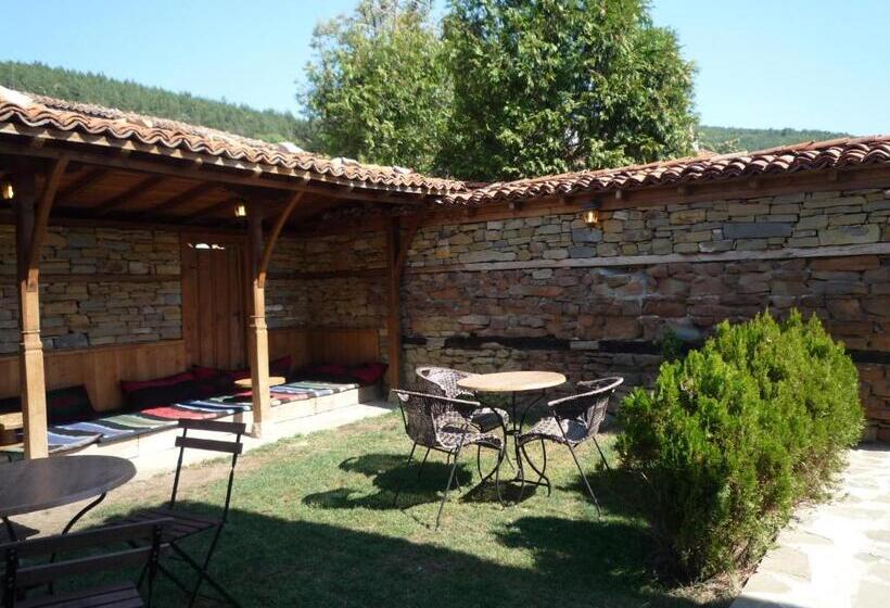 פנסיון Guest House Dimcho Kehaia S Cafe