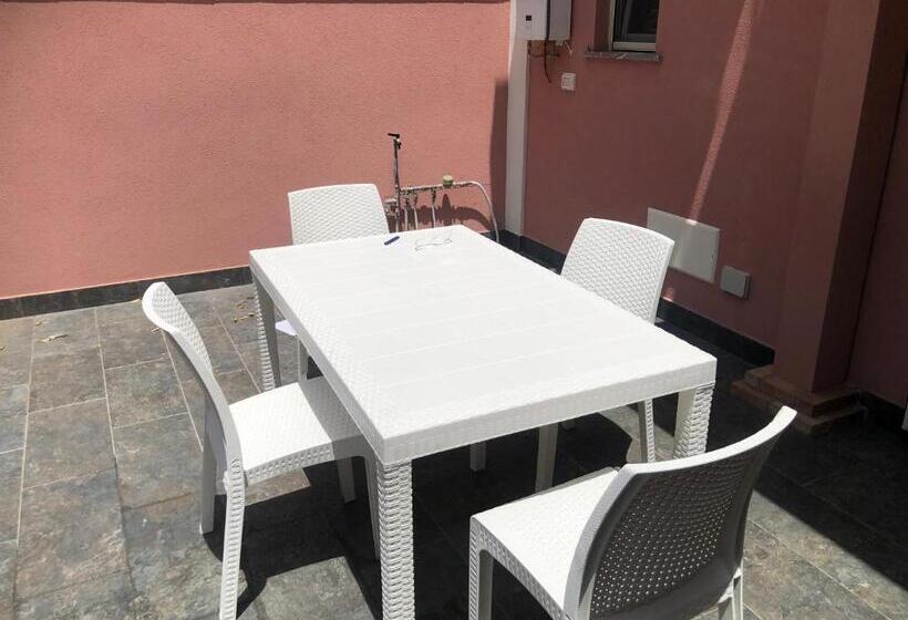 بنسيون La Ginestra