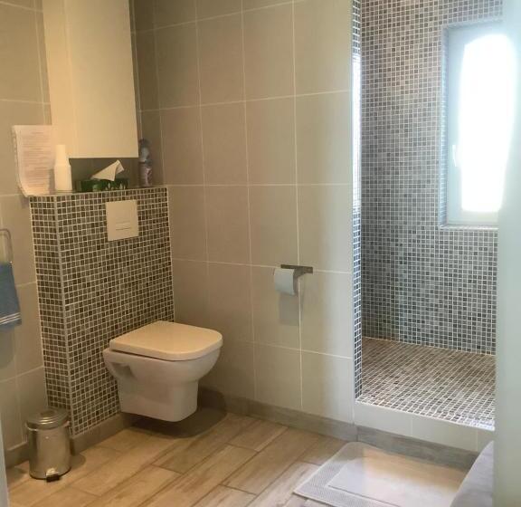 פנסיון La Maison Du Bonheur