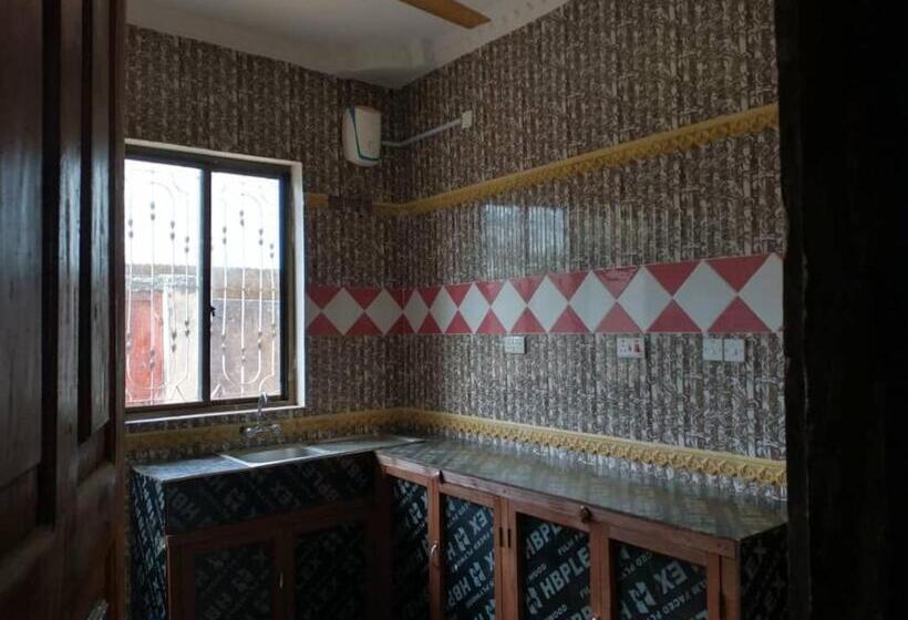 بنسيون Mkoani Guest House