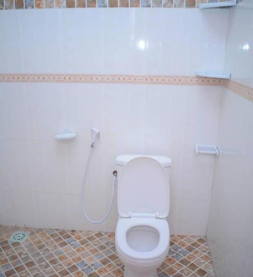 بنسيون Mkoani Guest House