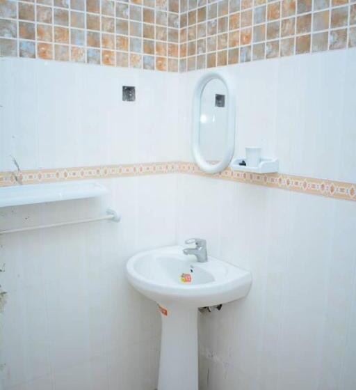 بنسيون Mkoani Guest House