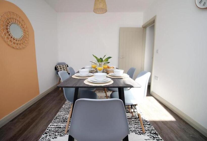 פנסיון Old Market House