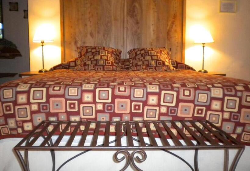 بنسيون Posada La Masía