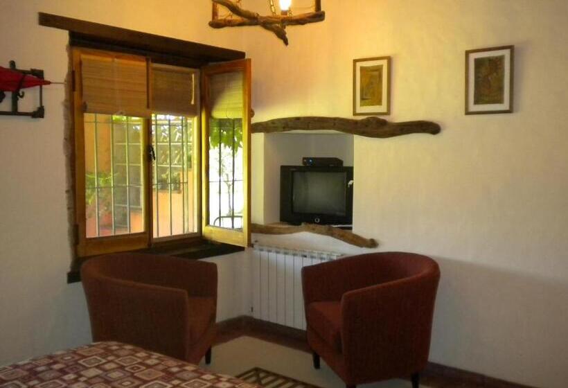بنسيون Posada La Masía