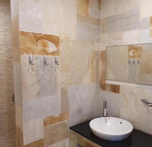 פנסיון Surf Bali Villa